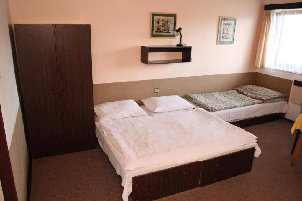 Bungalovy A Ubytovani Ratiborice- Zlic Česká Skalice Szoba fotó